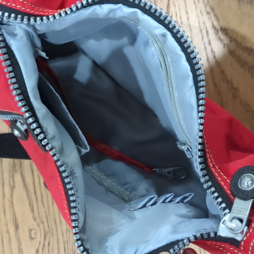 Kipling Cross Body Purse With Many Pockets - Picture 8 of 10